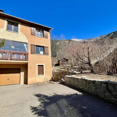 Pretty F4 House With Loggia In Holiday home Briancon (Hautes-Alpes)