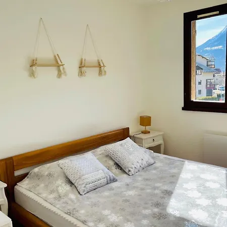 Holiday home Pretty F4 House With Loggia In Briancon (Hautes-Alpes)